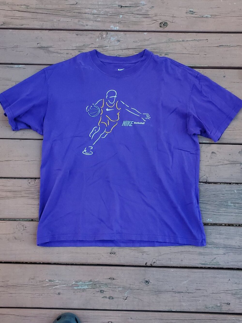 Nike Basketball Loose Fit tee - Size L